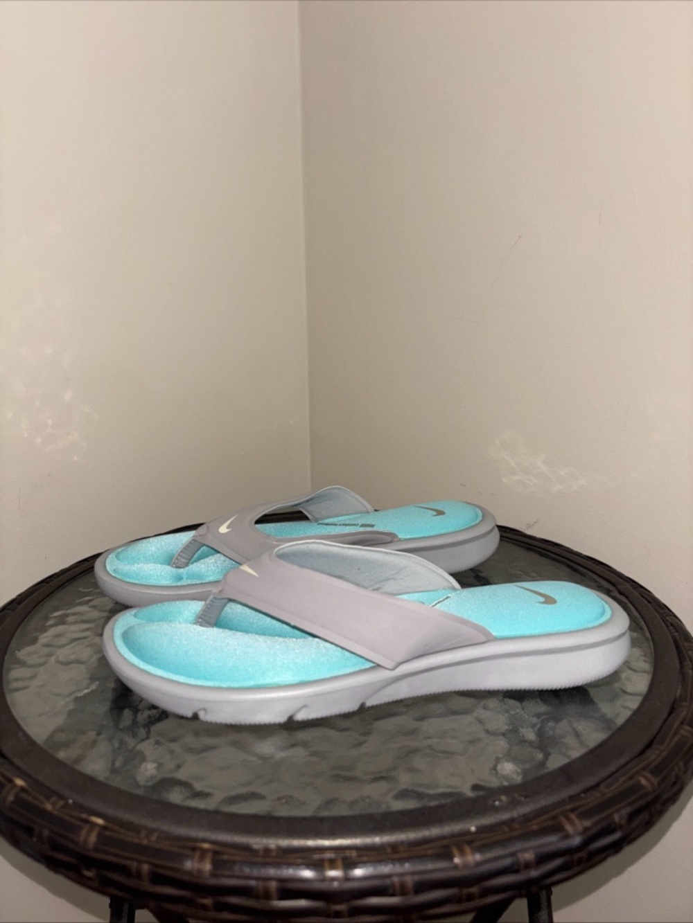 Nike Women’s Aqua-Turquoise and Light Gray Foam Thong Sandals
